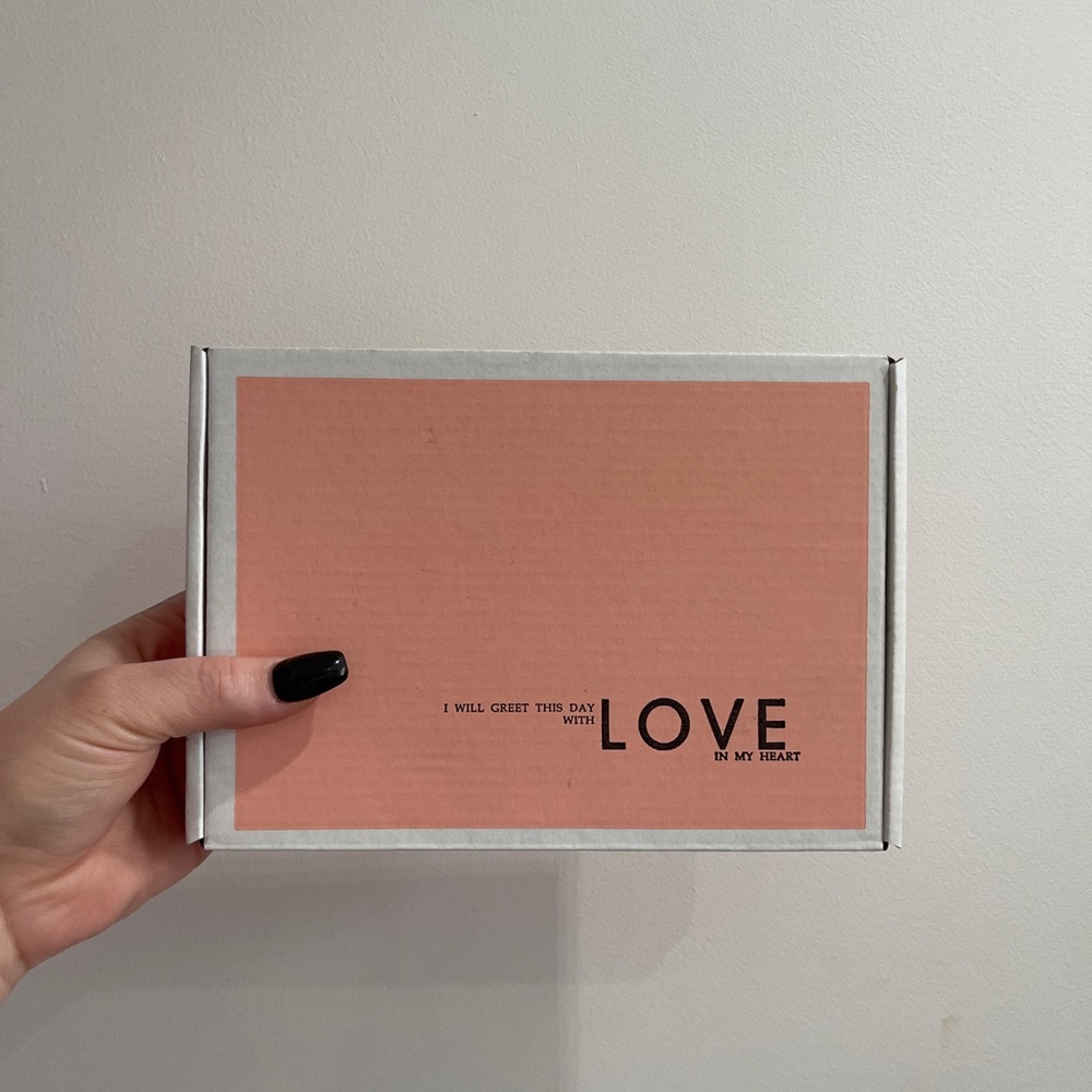 Peach and White Gift or Shipping Box